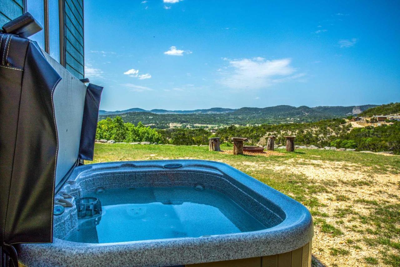 Antler Run Ranch Cabin Pipe Creek Exterior photo